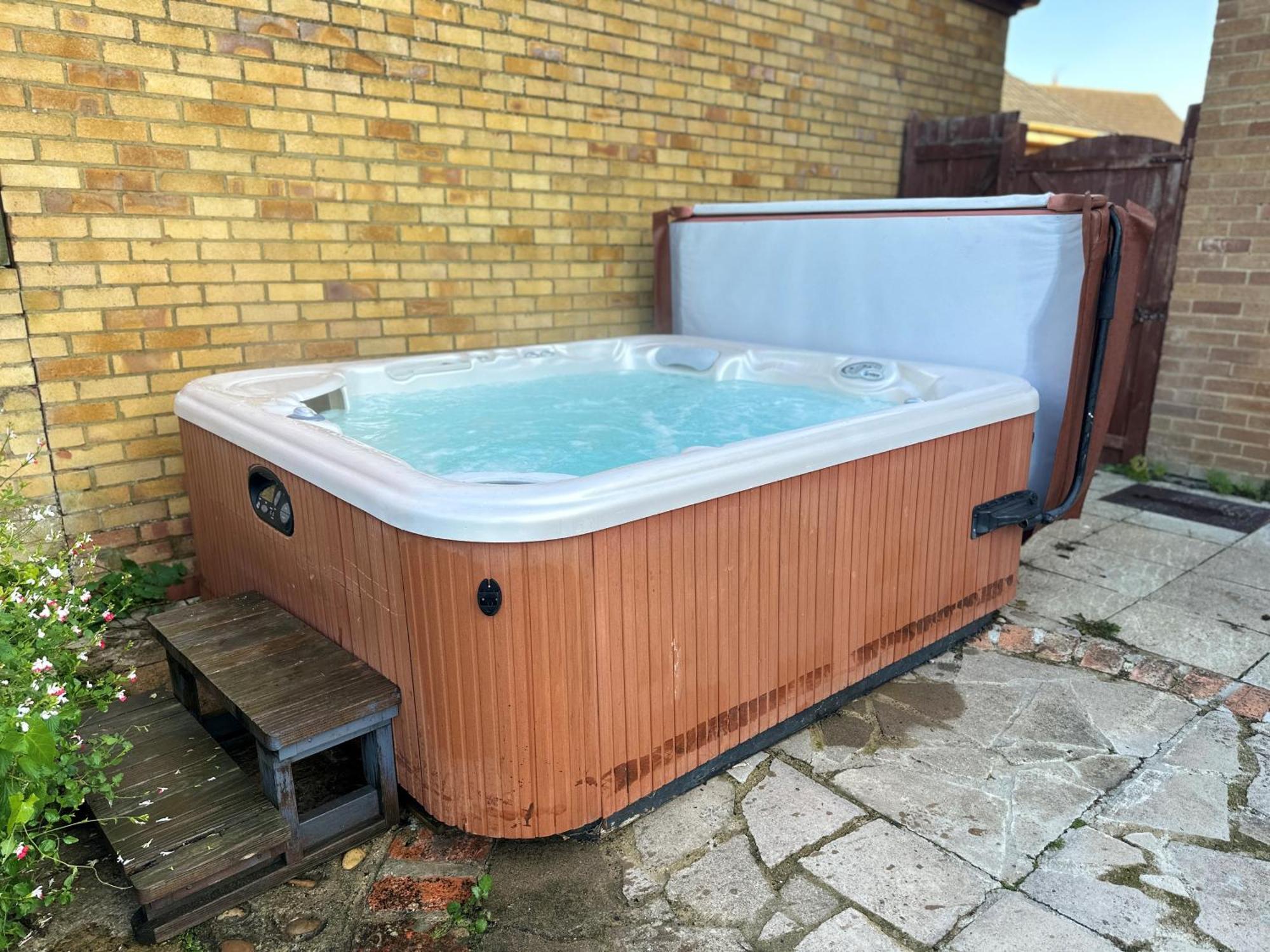 Kennedy Villa - 5 Bedroom House With Hot Tub, Wifi, Free Parkings, Close To Bicester Village מראה חיצוני תמונה