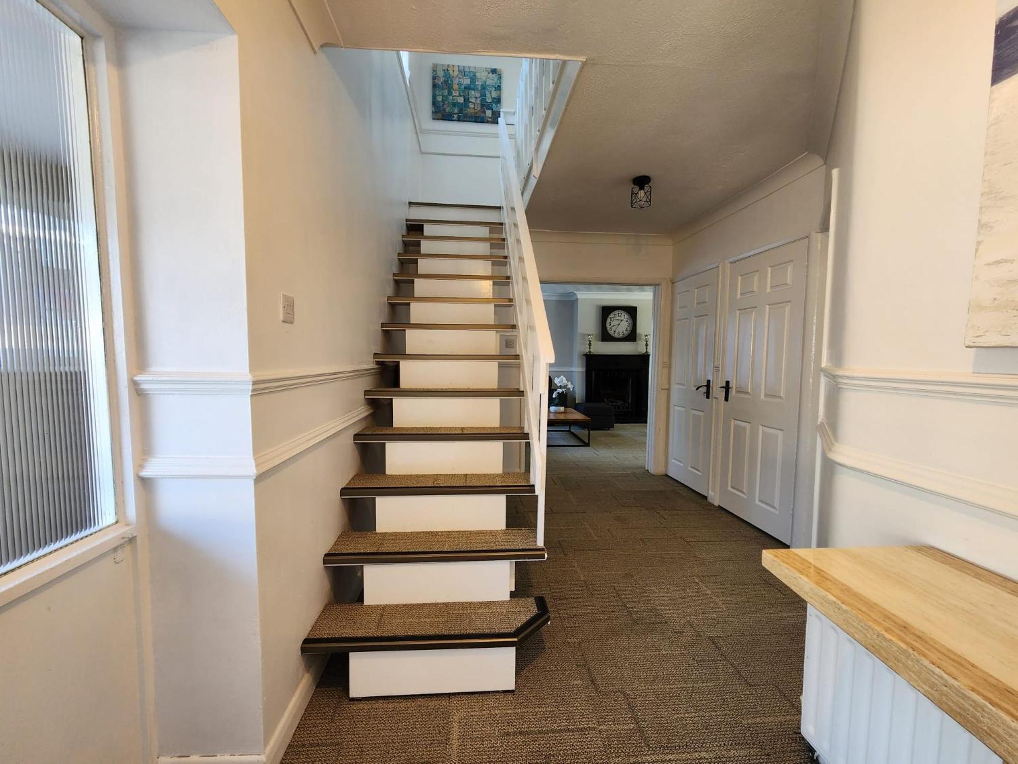 Kennedy Villa - 5 Bedroom House With Hot Tub, Wifi, Free Parkings, Close To Bicester Village מראה חיצוני תמונה